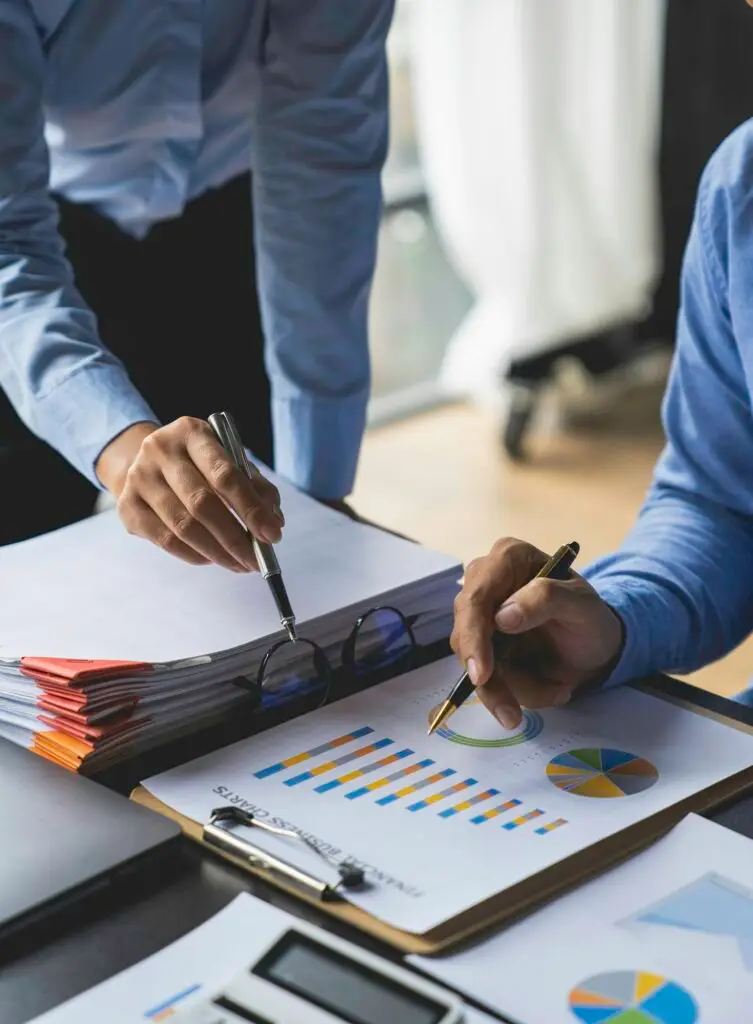 Business people meeting business consulting brainstorming project analysis report Check investment r